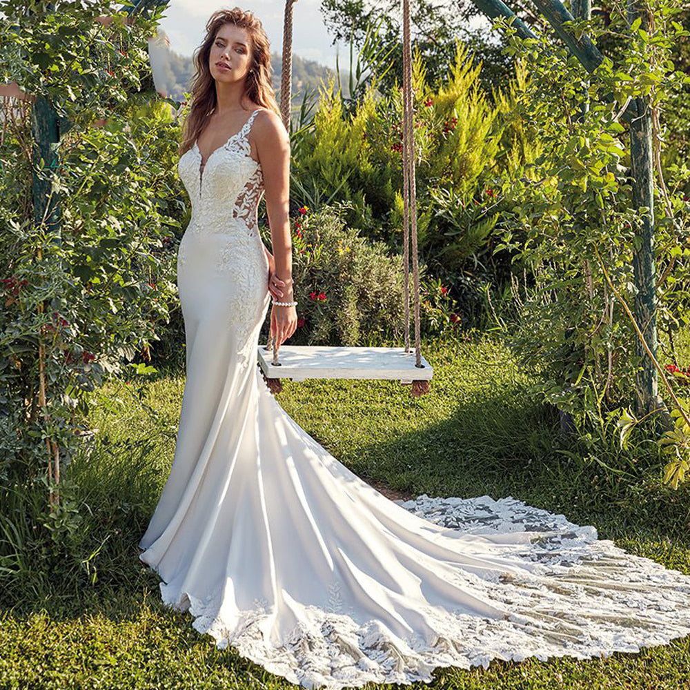 Women's V-Neck Sleeveless Court Train Mermaid Wedding Dress