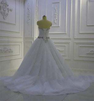 Women's Sweetheart Neck Sleeveless Court Train Bridal Wedding Dress