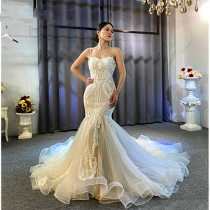 Women's Sweetheart-Neck Sleeveless Sweep Train Wedding Dress