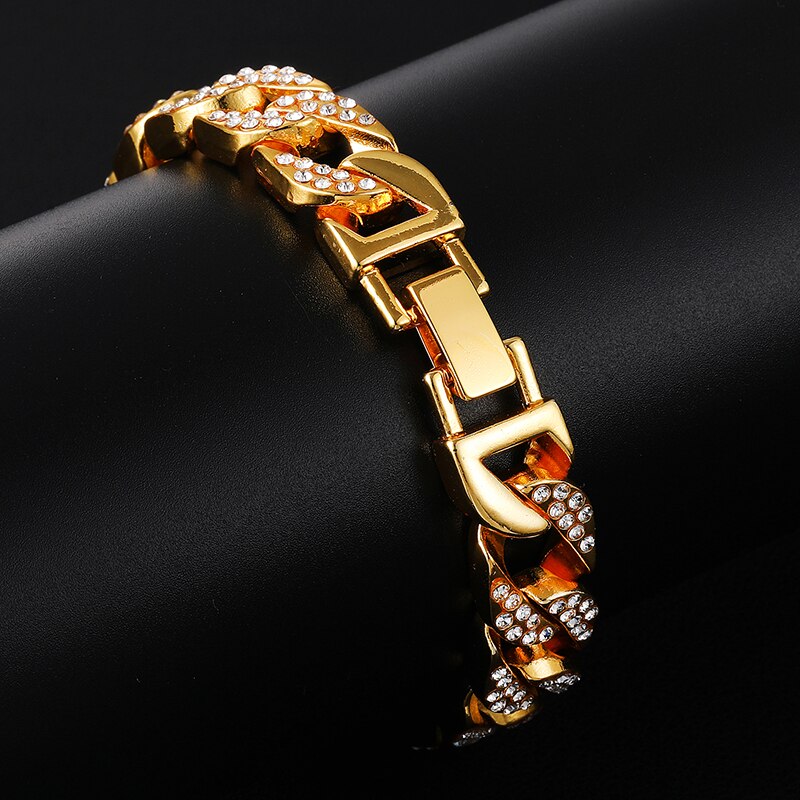 Men's Zinc Alloy Toggle-Clasps Butterfly Rhinestones Bracelet