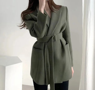 Women's Polyester Notched Collar Full Sleeves Casual Wear Blazer