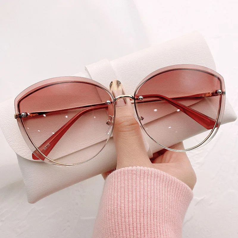 Women's Cat Eye Alloy Frame Resin Lens Trendy Shades Sunglasses