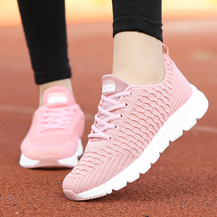 Women's Mesh Round Toe Lace-Up Closure Breathable Casual Sneakers