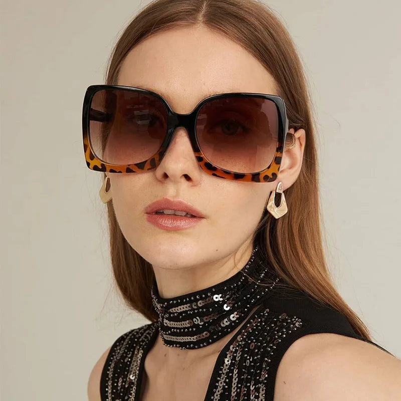 Women's Resin Frame Square Shaped Vintage Oversized Sunglasses