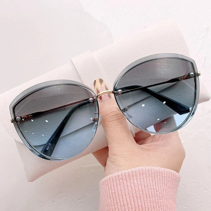 Women's Cat Eye Alloy Frame Resin Lens Trendy Shades Sunglasses