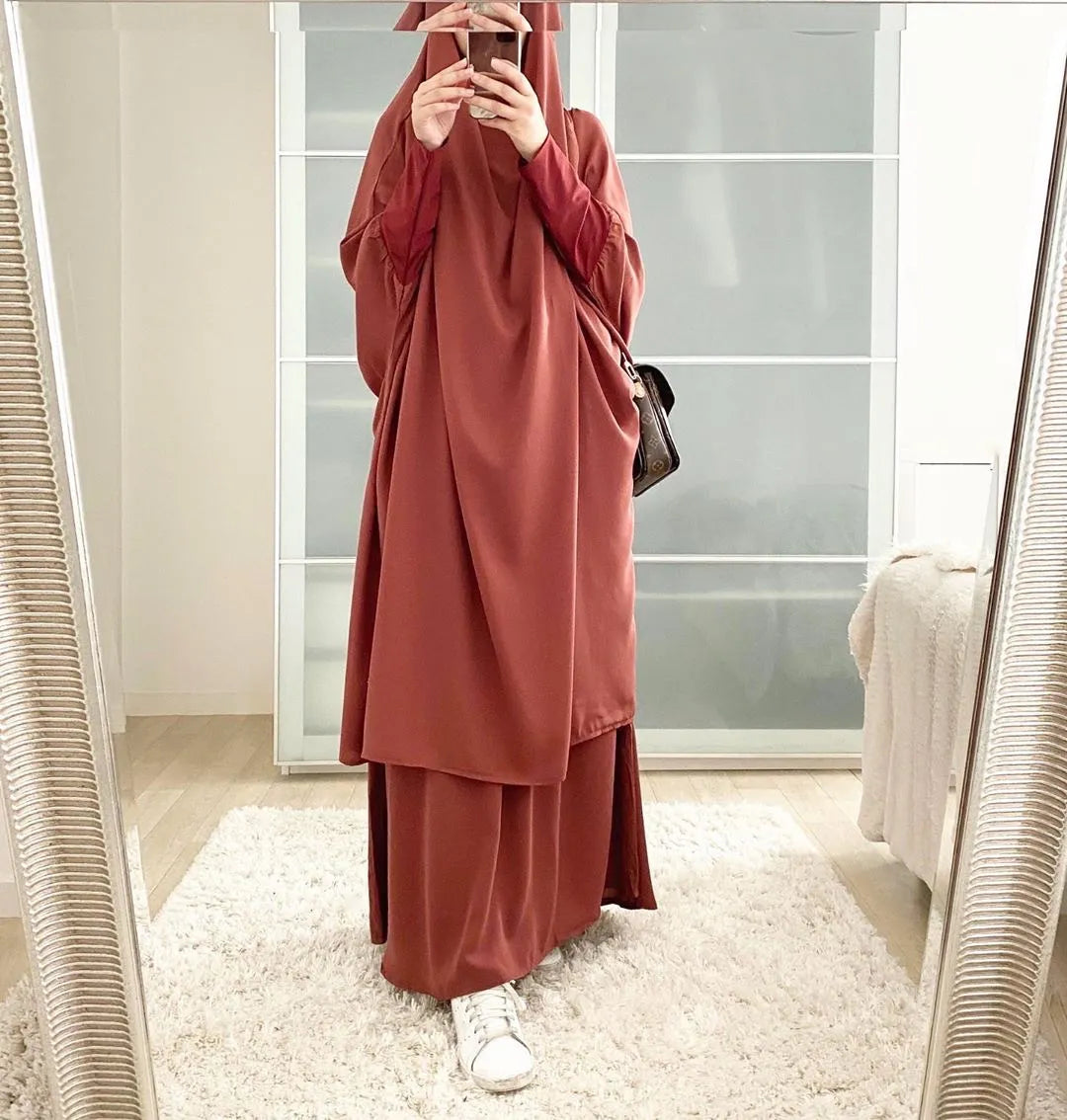 Women's Arabian Polyester Full Sleeve Plain Pattern Elegant Abaya