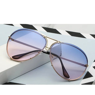 Women's Alloy Frame Acrylic Lens Oval Shaped Trendy Sunglasses