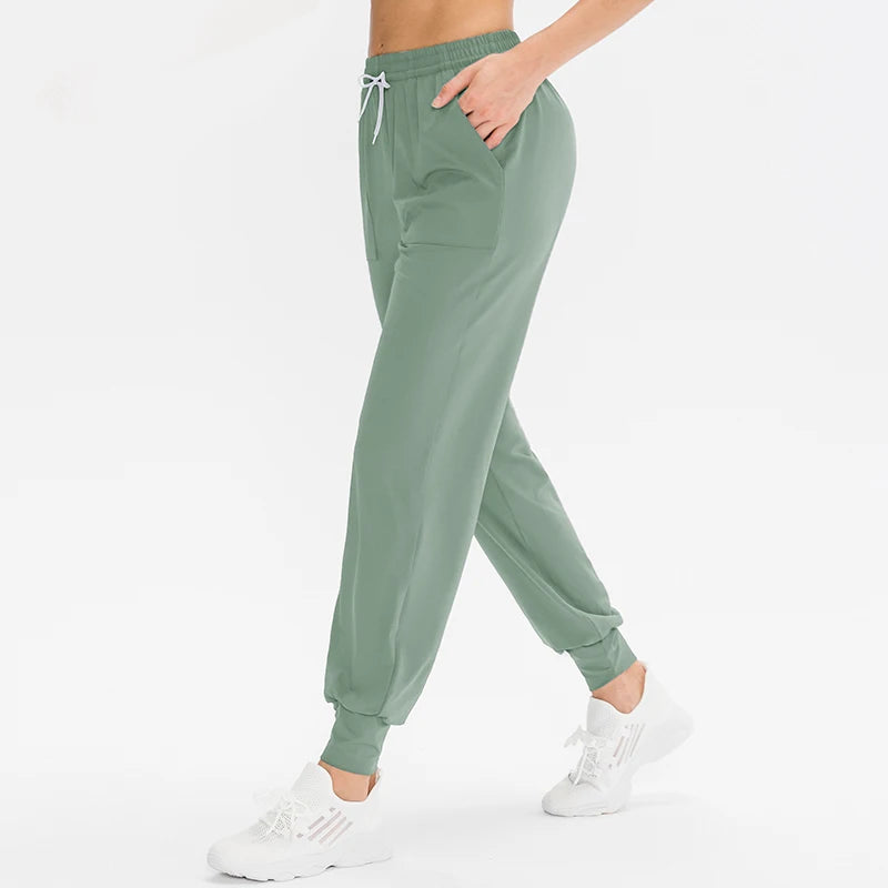 Women's Polyester Drawstring Closure Solid Pattern Yoga Trousers