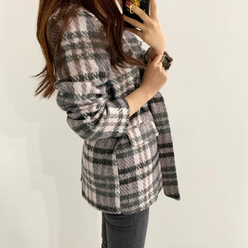 Women's Notched Polyester Full Sleeve Single Breasted Plaid Blazer