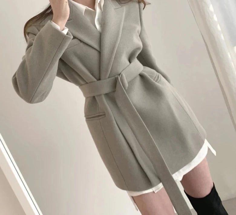 Women's Polyester Notched Collar Full Sleeves Casual Wear Blazer