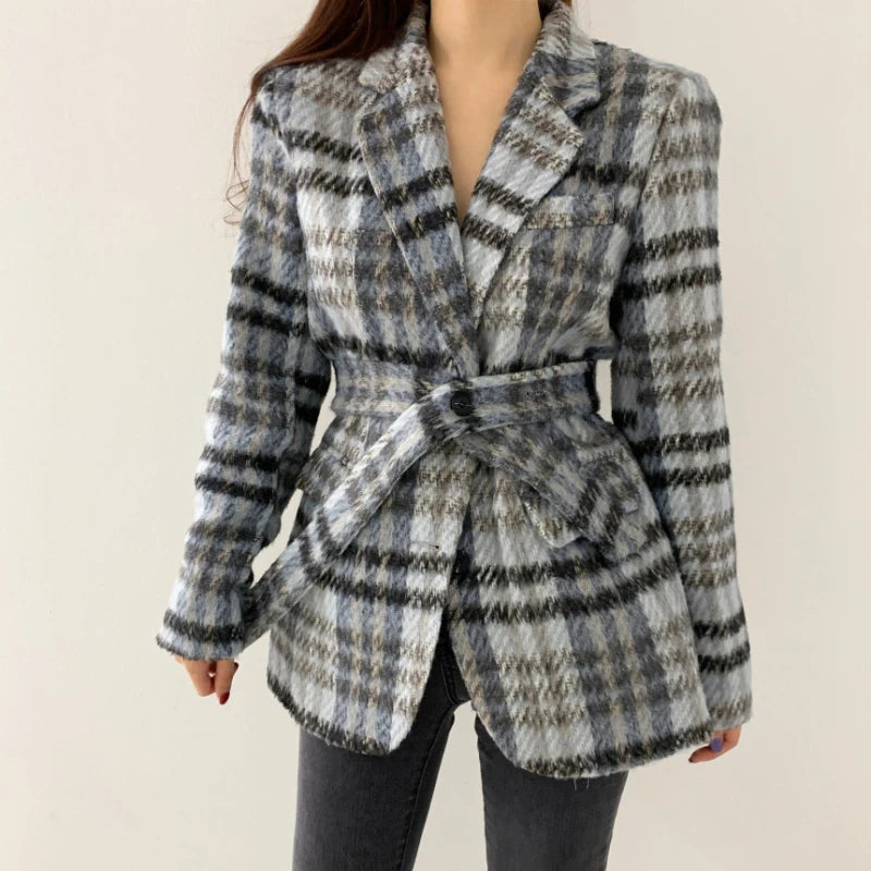 Women's Notched Polyester Full Sleeve Single Breasted Plaid Blazer