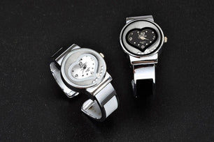 Women's Alloy Case Water Resistant Heart Shaped Quartz Watch