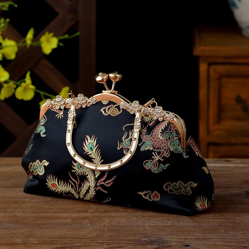 Women's Silk Hasp Closure Embroidery Pattern Vintage Handbag