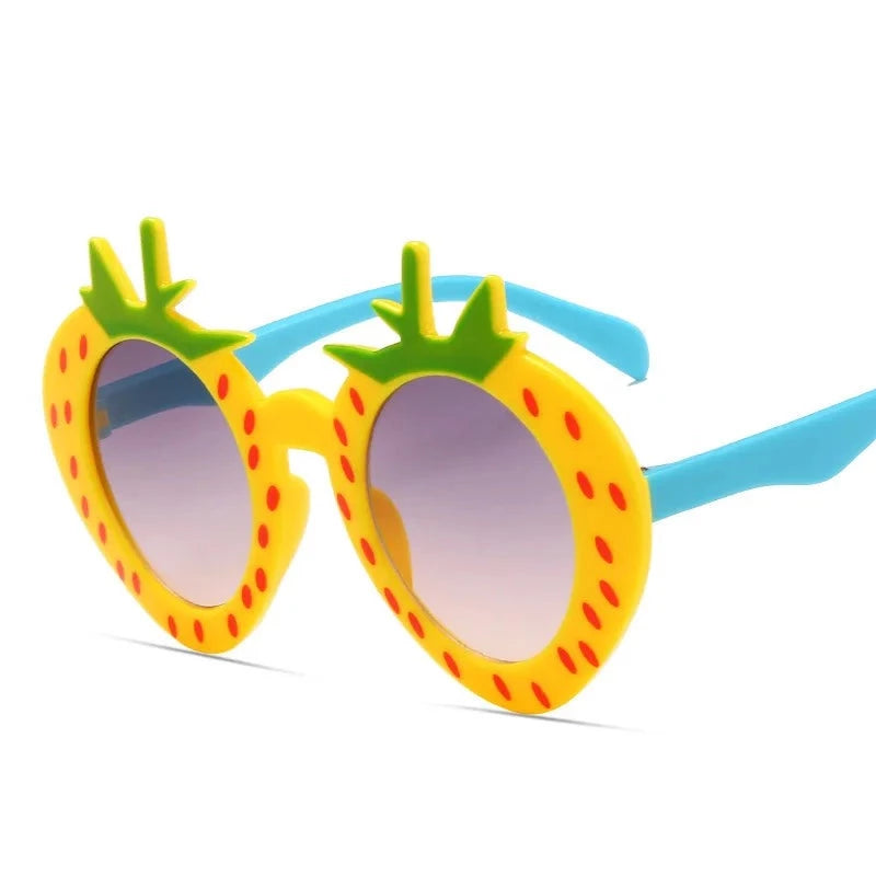 Kid's Plastic Frame Glass Lens Strawberry Shape UV400 Sunglasses