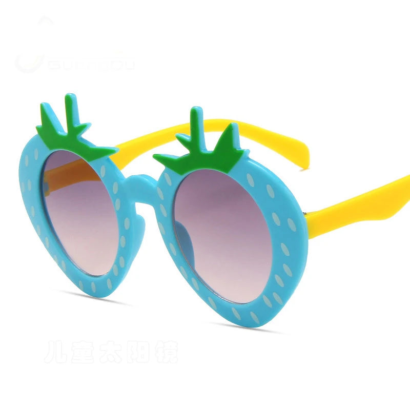 Kid's Plastic Frame Glass Lens Strawberry Shape UV400 Sunglasses