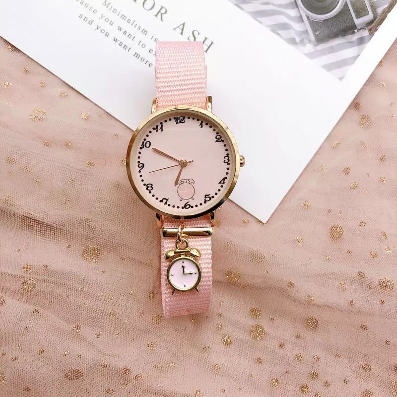 Kid's Alloy Case Water-Resistant Round Shape Quartz Wristwatch