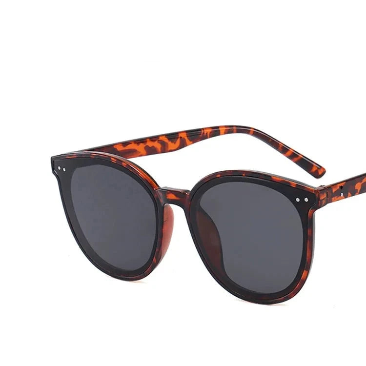 Women's Cat Eye Resin Frame UV400 Luxury Full Rim Sunglasses