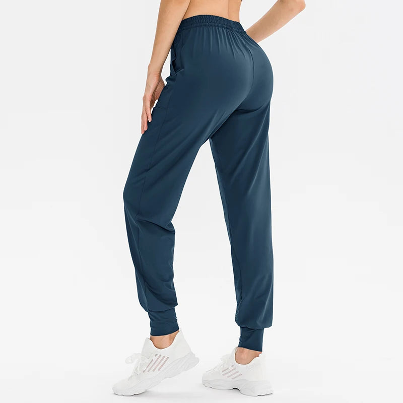 Women's Polyester Drawstring Closure Solid Pattern Yoga Trousers