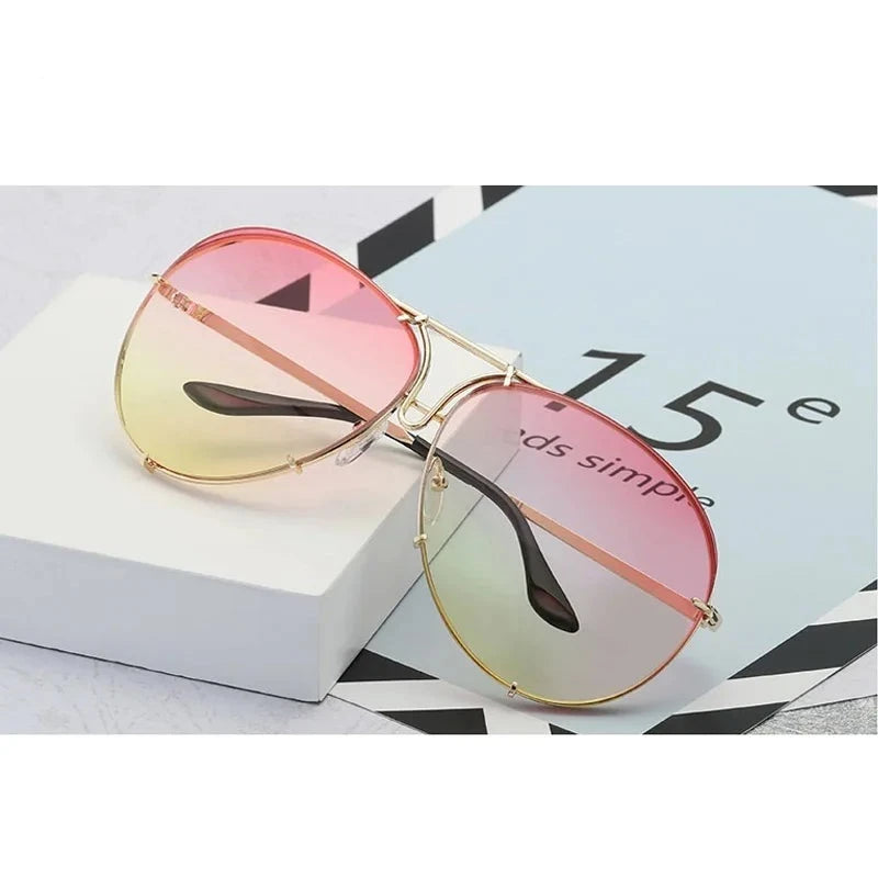 Women's Alloy Frame Acrylic Lens Oval Shaped Trendy Sunglasses