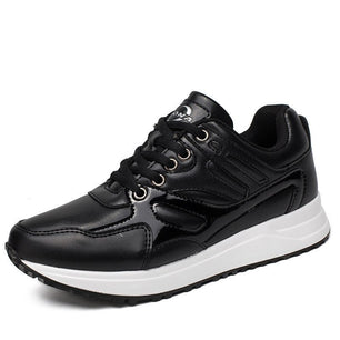 Women's Synthetic Round Toe Lace-up Closure Sports Wear Sneakers