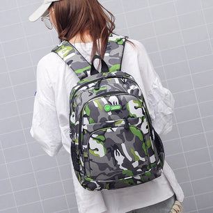 Kid's Nylon Zipper Closure Camouflage Trendy School Backpack