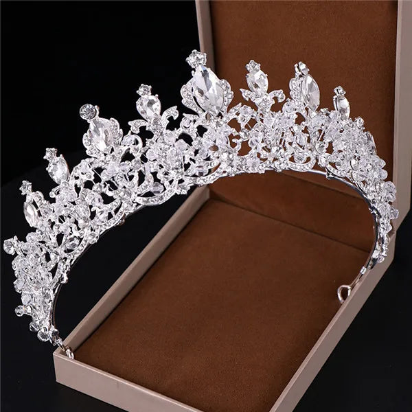 Women's Zinc Alloy Plant Pattern Tiaras Bridal Classic Crown