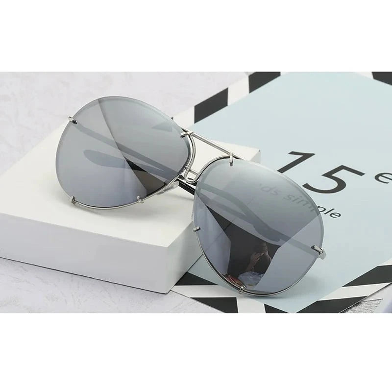 Women's Alloy Frame Acrylic Lens Oval Shaped Trendy Sunglasses