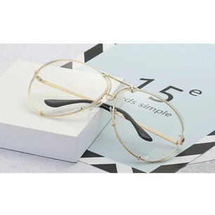 Women's Alloy Frame Acrylic Lens Oval Shaped Trendy Sunglasses