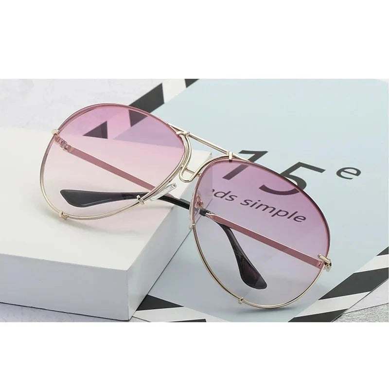 Women's Alloy Frame Acrylic Lens Oval Shaped Trendy Sunglasses