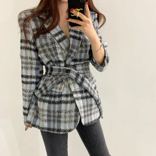 Women's Notched Polyester Full Sleeve Single Breasted Plaid Blazer