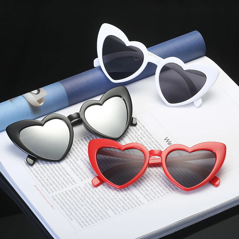 Women's Plastic Frame Acrylic Lens Heart Shape Vintage Sunglasses