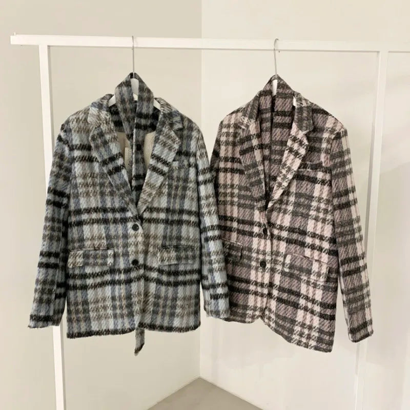 Women's Notched Polyester Full Sleeve Single Breasted Plaid Blazer