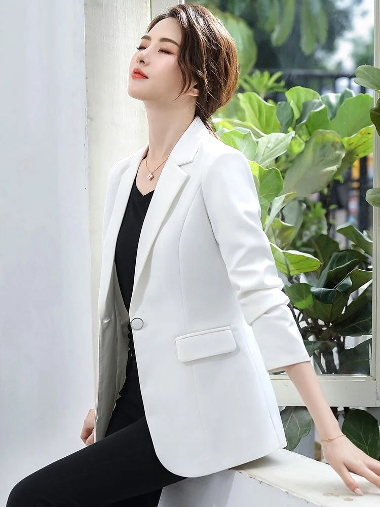 Women's Notched Collar Full Sleeve Single Button Casual Blazer