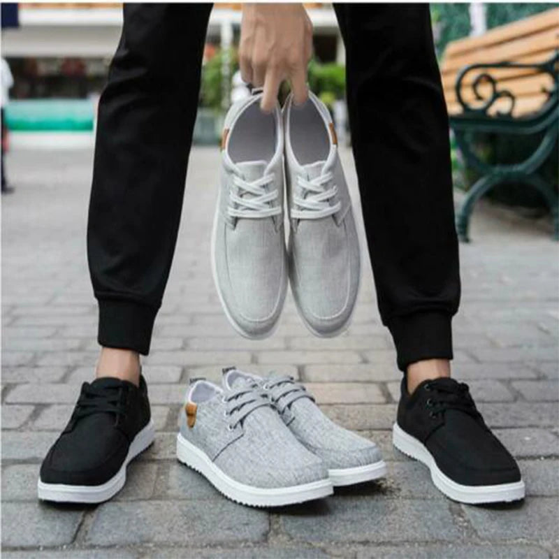 Men's Canvas Round Toe Lace-Up Closure Solid Pattern Sneakers