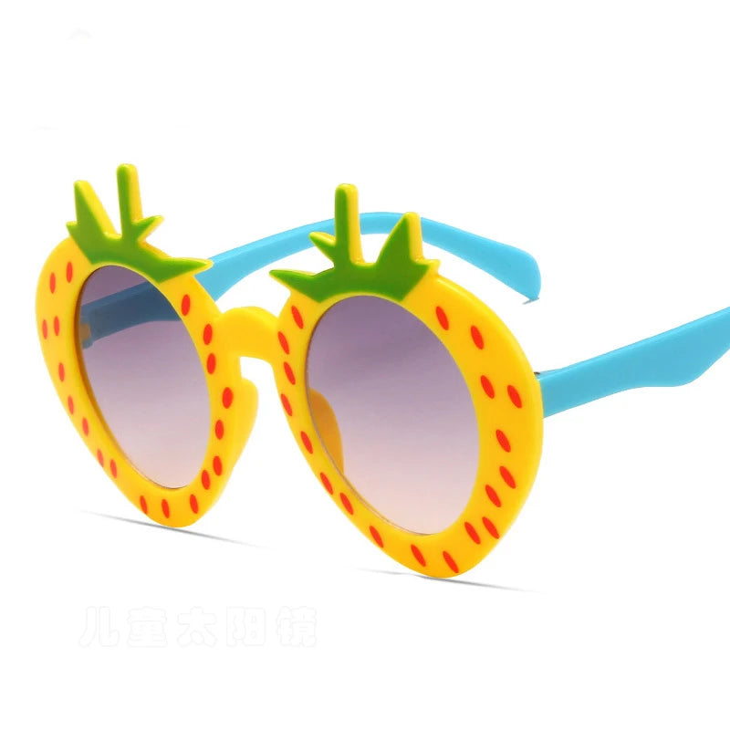 Kid's Plastic Frame Glass Lens Strawberry Shape UV400 Sunglasses