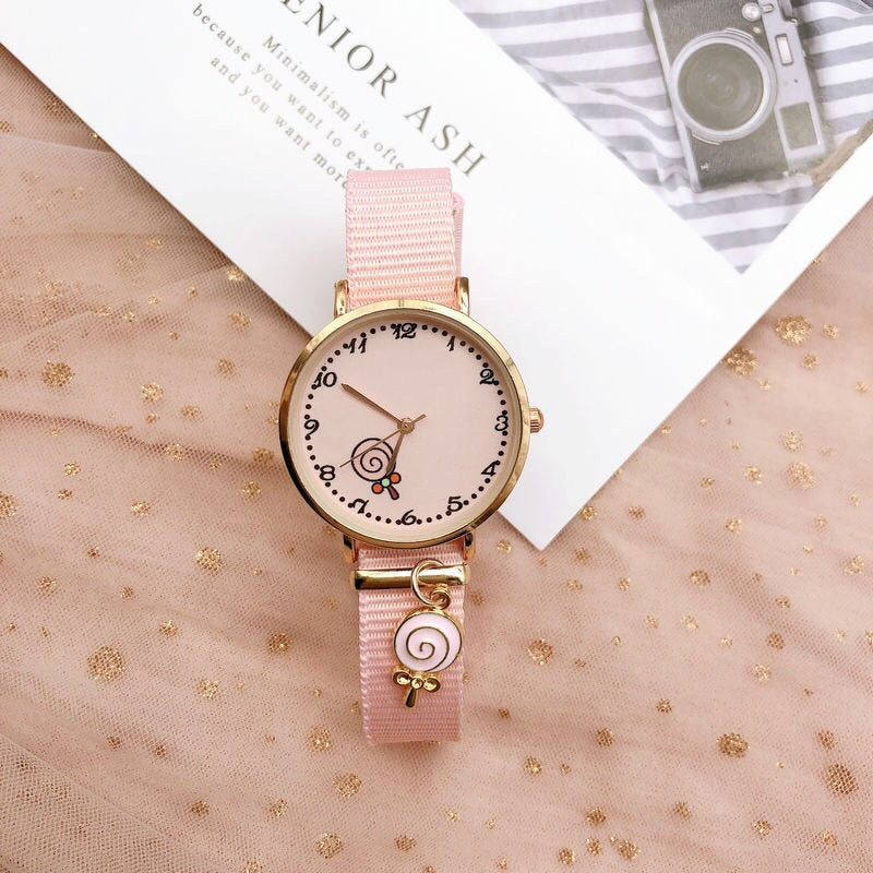 Kid's Alloy Case Water-Resistant Round Shape Quartz Wristwatch