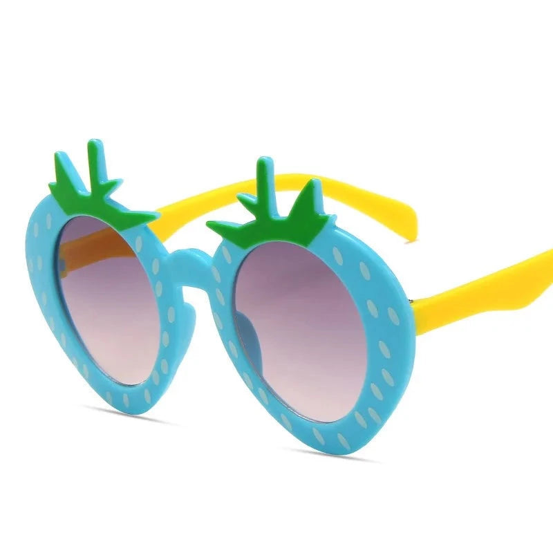 Kid's Plastic Frame Glass Lens Strawberry Shape UV400 Sunglasses