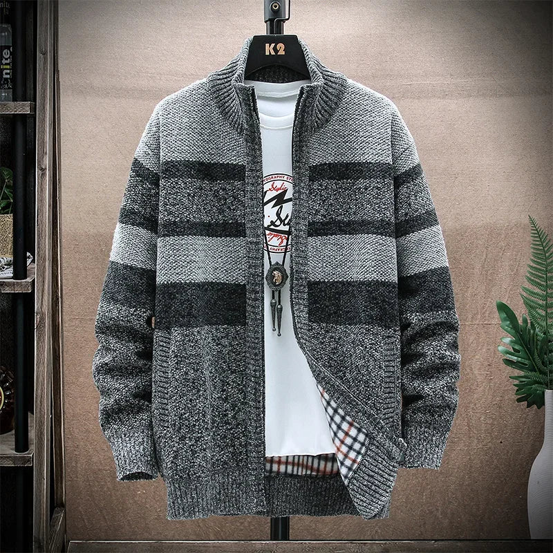 Men's Wool Stand Collar Full Sleeves Zipper Closure Casual Sweater