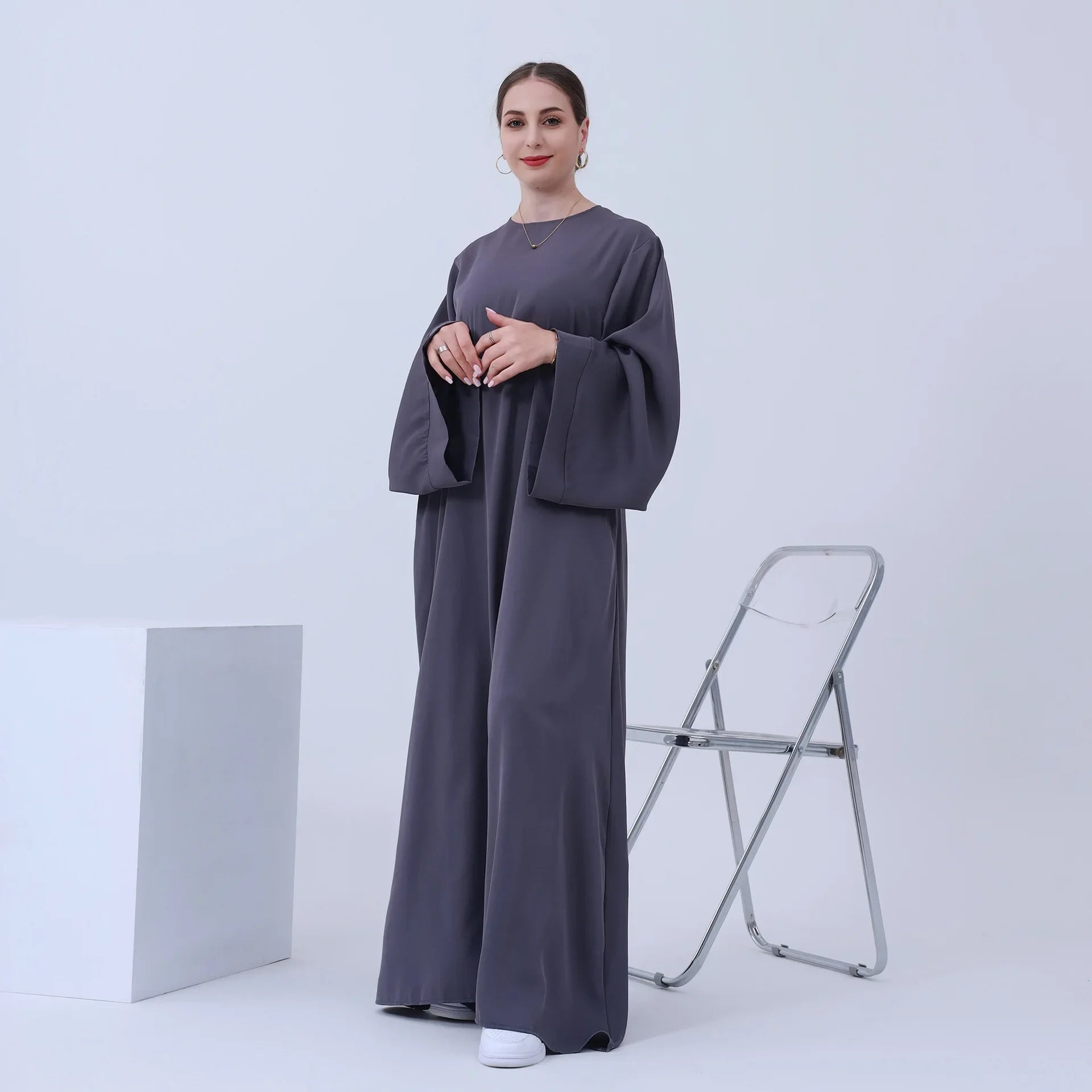 Women's Arabian Polyester Full Sleeve Solid Pattern Casual Abaya