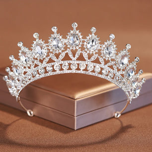 Women's Zinc Alloy Plant Pattern Tiaras Bridal Classic Crown