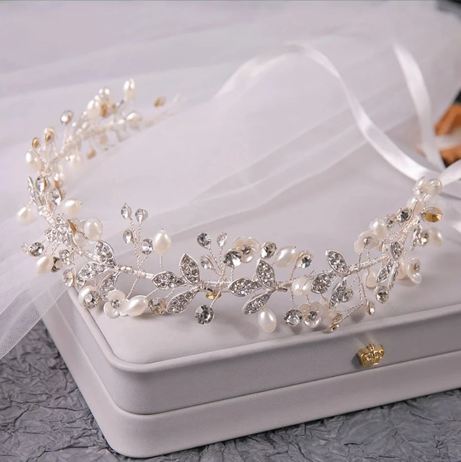 Women's Zinc Alloy Water Drop Pattern Tiaras Bridal Wedding Crown