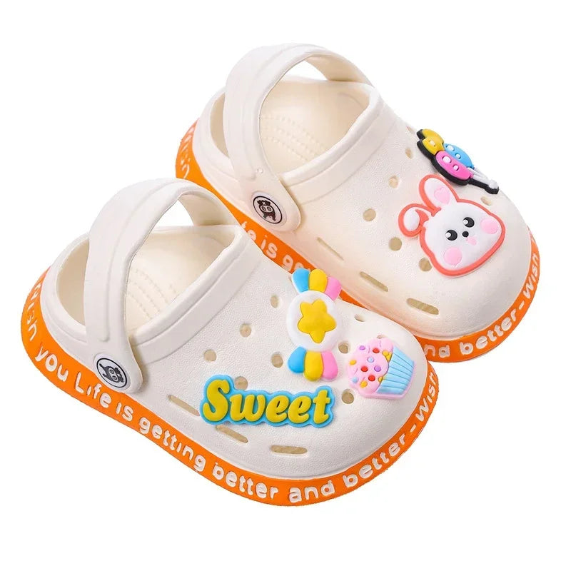 Kid's PVC Round Toe Slip-On Closure Cartoon Pattern Slippers