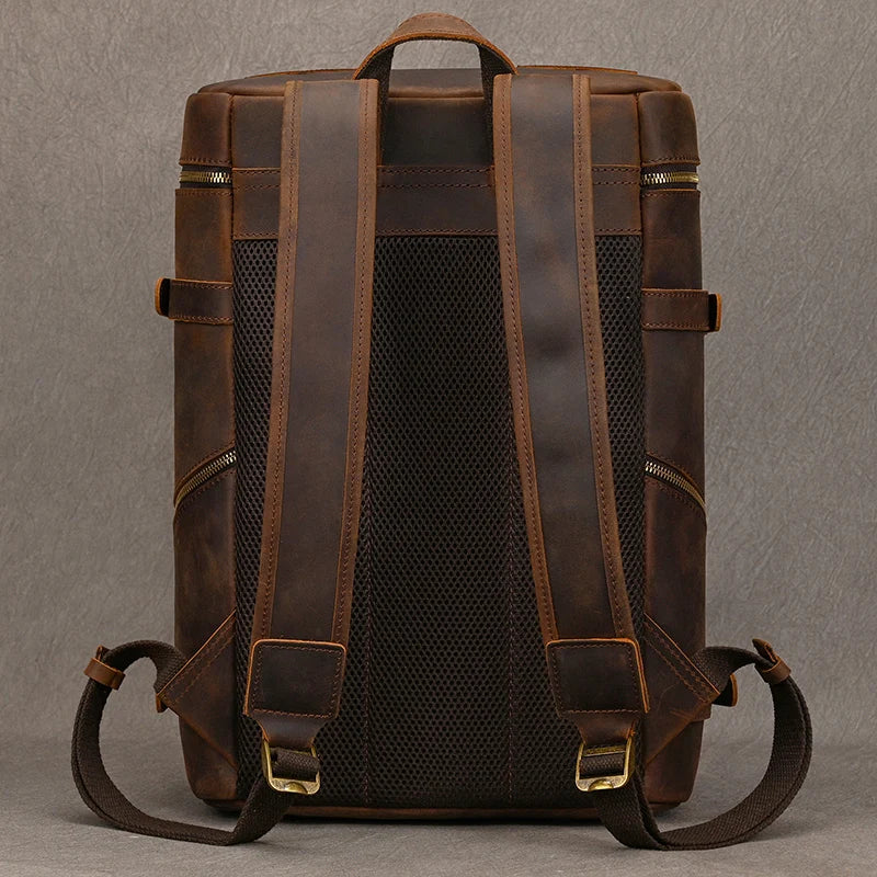 Men's Genuine Leather Zipper Closure Solid Pattern Backpack