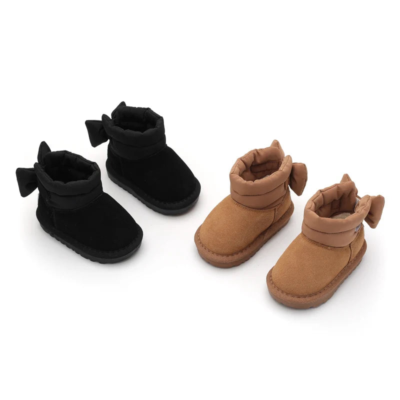 Kid's Suede Round Toe Hook Loop Closure Solid Pattern Casual Shoes