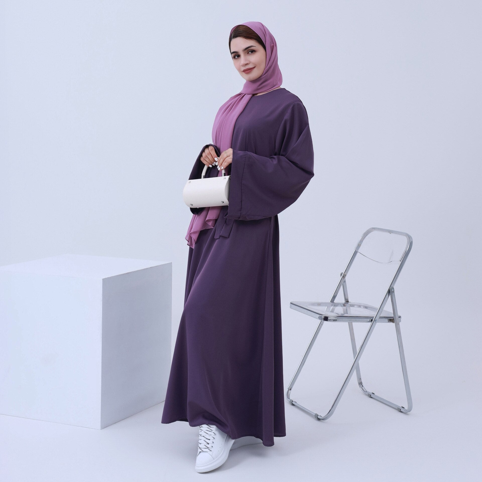 Women's Arabian Polyester Full Sleeve Plain Pattern Elegant Abaya