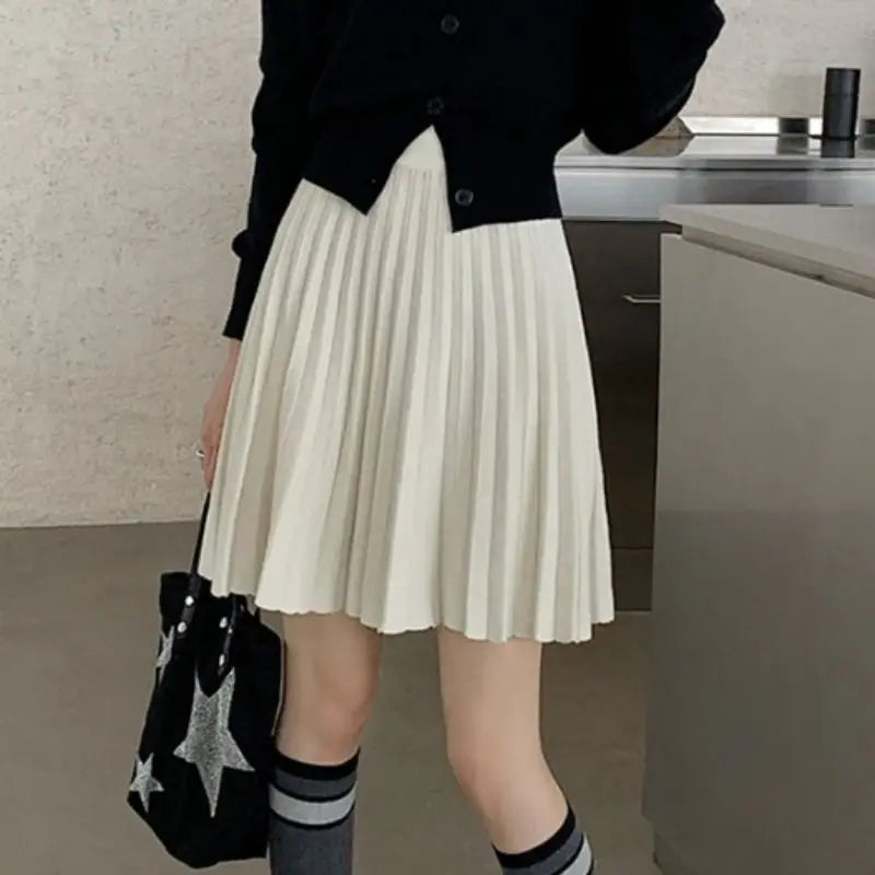 Women's Polyester High Waist Pleated Pattern Casual Wear Skirts