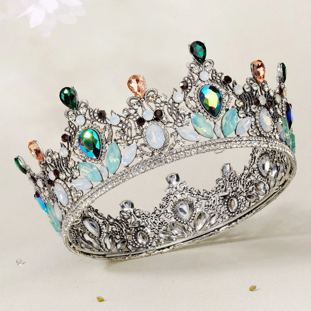 Women's Zinc Alloy Plant Pattern Tiaras Bridal Classic Crown