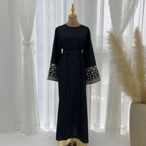 Women's Arabian Polyester Full Sleeves Embroidery Casual Abaya