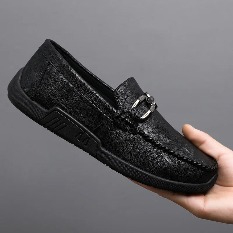 Men's PU Round Toe Slip-On Closure Solid Pattern Casual Shoes