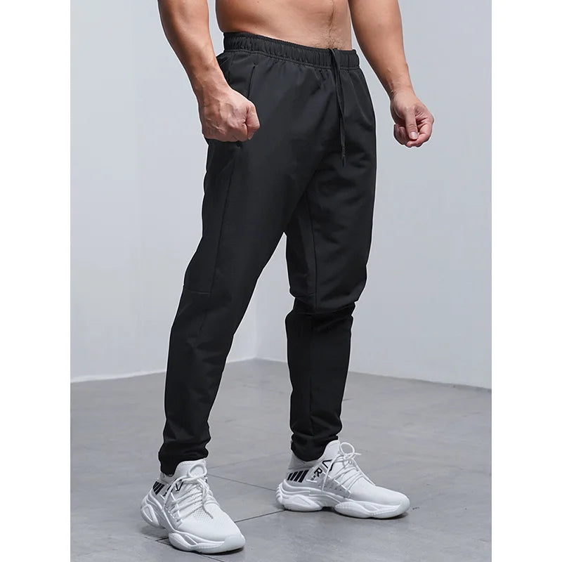 Men's Polyester Elastic Closure Quick-Drying Gymwear Trousers